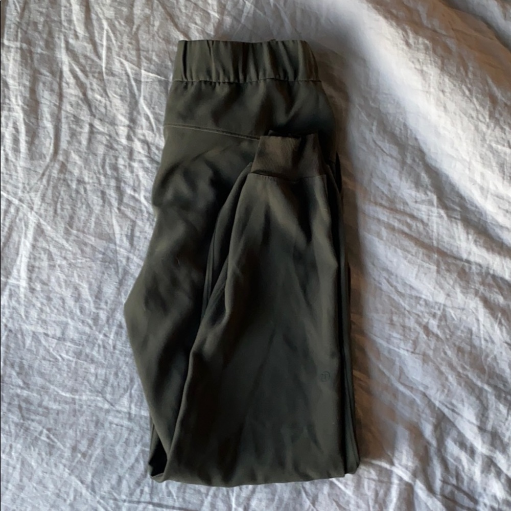 Green lululemon pants